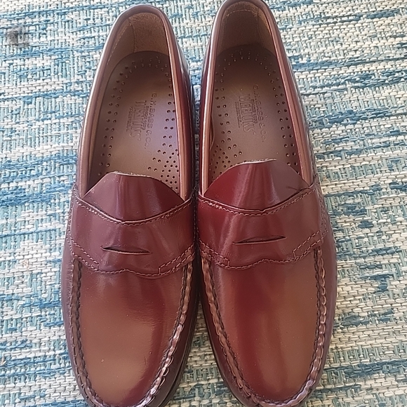 GH Bass Weejuns Men’s 8.5 D Red Burgendy  Penny Loafers  NWOT - Picture 1 of 6